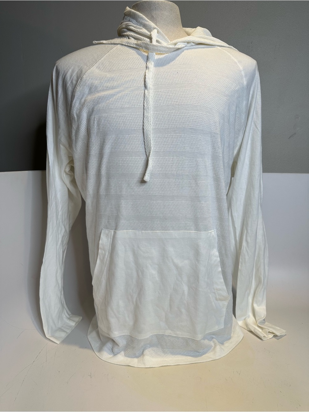 American Rag White Lightweight Hooded Long-Sleeve Pullover